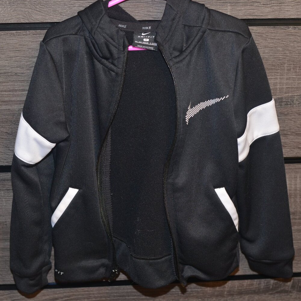 Nike Black/White Zip Up Sweatshirt Size 3T EUC